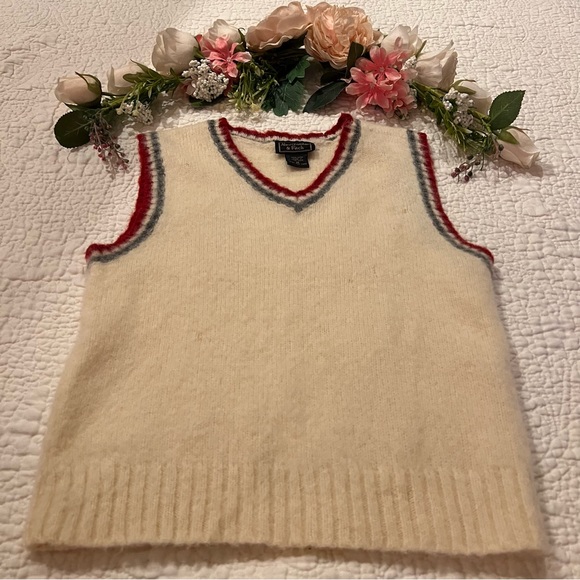 Vintage Abercrombie Wool Sweater Vest - Picture 7 of 13